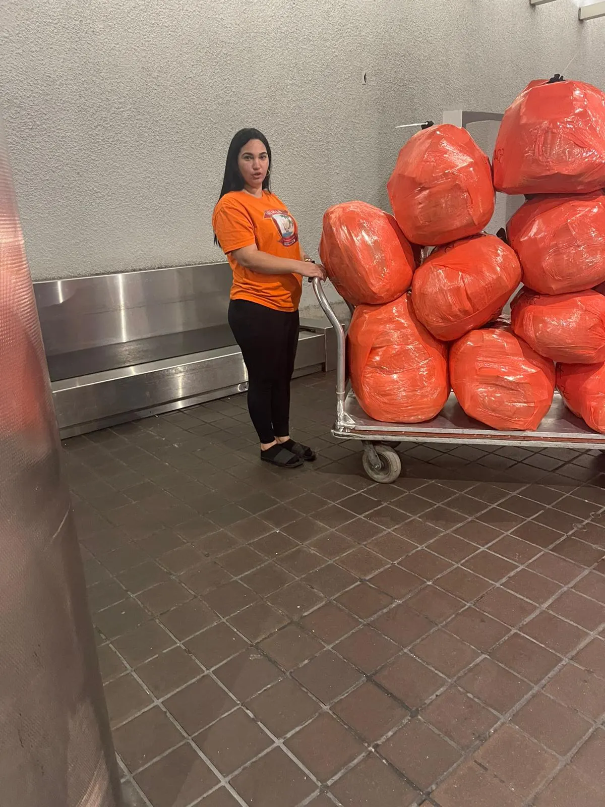 Luggage wrapping services with Twist n Wrap To Go — 1